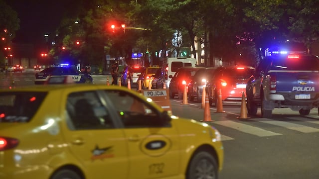 Aumentarán la cantidad de controles policiales en la provincia para disminuir la circulación nocturna. Foto: Facundo Luque/La Voz