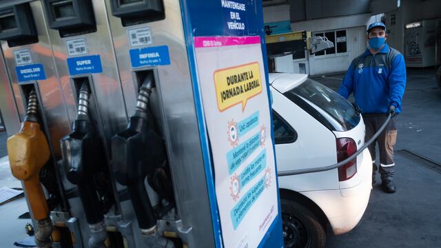 Los combustibles de YPF aumentarán 5% en el transcurso del fin de semana, y el incremento acumulado en 2021 superará 28%. Foto: Ignacio Blanco / Los Andes