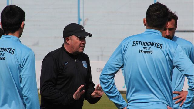 El técnico Marcelo Vázquez inicia su segundo ciclo en Estudiantes de Río Cuarto (La Voz).