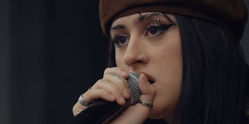 Quién es Ambik: abrió el show de Emilia Mernes en Vélez y comparte la pasión por la música con su hermano, Tiago PZK