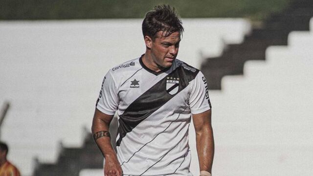 Martín Comachi, delantero santafesino que llegaría a Instituto. Viene de jugar en Danubio de Uruguay. (Instagram Martín Comachi).