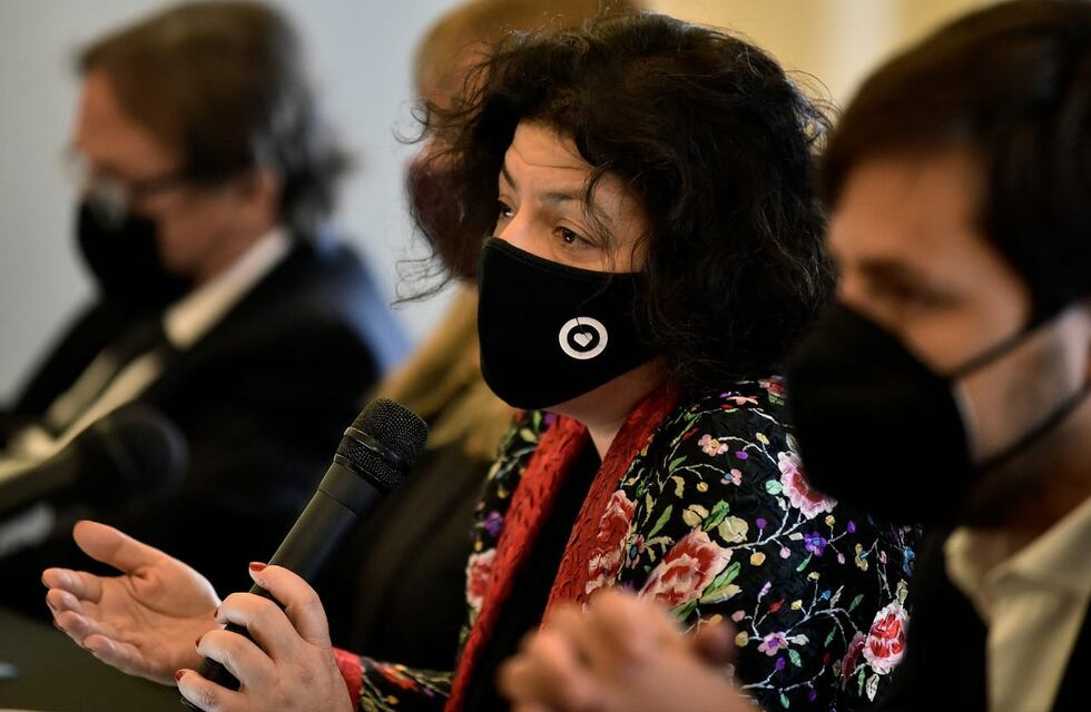 En Córdoba, la ministra Carla Vizzotti confirma que el pasaporte sanitario arranca la semana que viene
