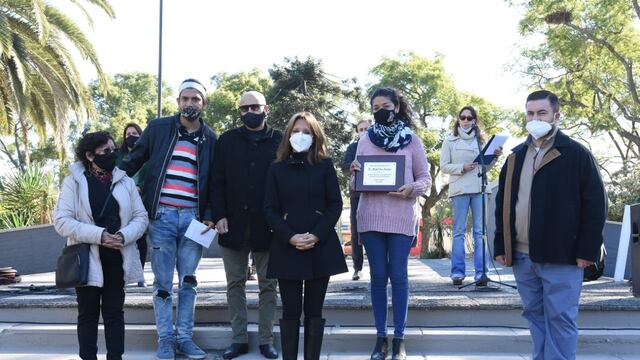 Homenaje al Dr. Bello, Mabel Bouhier y a todas las enfermeras en su día