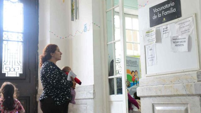 La embarazada que se vacuna también protege al bebé. (Javier Ferreyra)