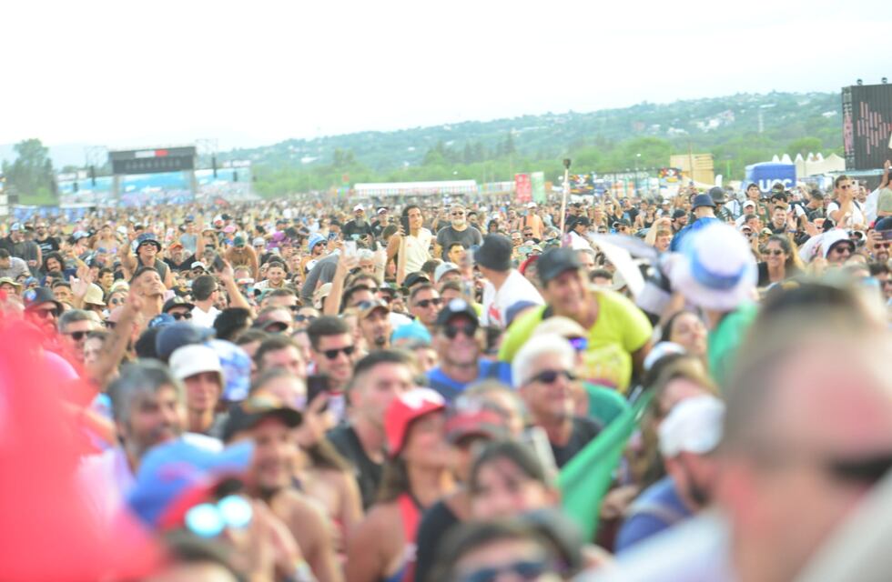 Cosquín Rock 2024: primer día con más de 45 mil personas vibrando entre clásicos y emergentes