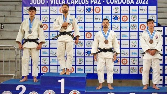 Karim Adarvez campeón Sudamericano.