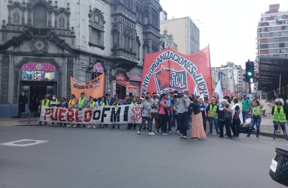 Organizan 25 cortes de tránsito en Rosario por una jornada nacional de lucha