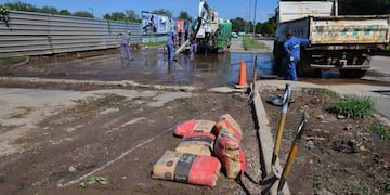 La Municipalidad dispuso el arreglo del bache gigantesco en barrio Arguello (José Hernández)