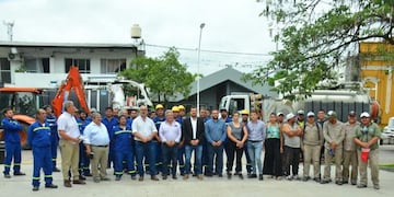 Equipo de trabajo de la SAT, junto a autoridades, en Monteros.