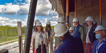 En el lugar la funcionaria intercambió información de utilidad para el proyecto que prevé la construcción de un Centro de Radioterapia en Río Grande.