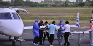 Traslado de Abigail en un avión sanitario desde Santiago del Estero a San Fernando.