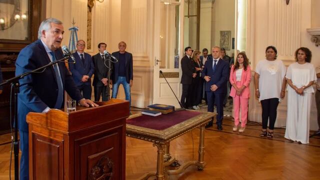 El gobernador Morales posesionó en sus nuevas funciones a Juan Carlos Abud Robles, Alejandra Martínez, Natalia Sarapura y Lourdes Navarro.