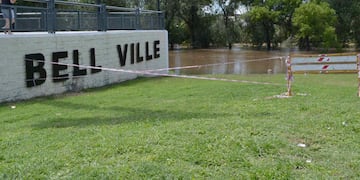 BELL VILLE.  (LaVoz).