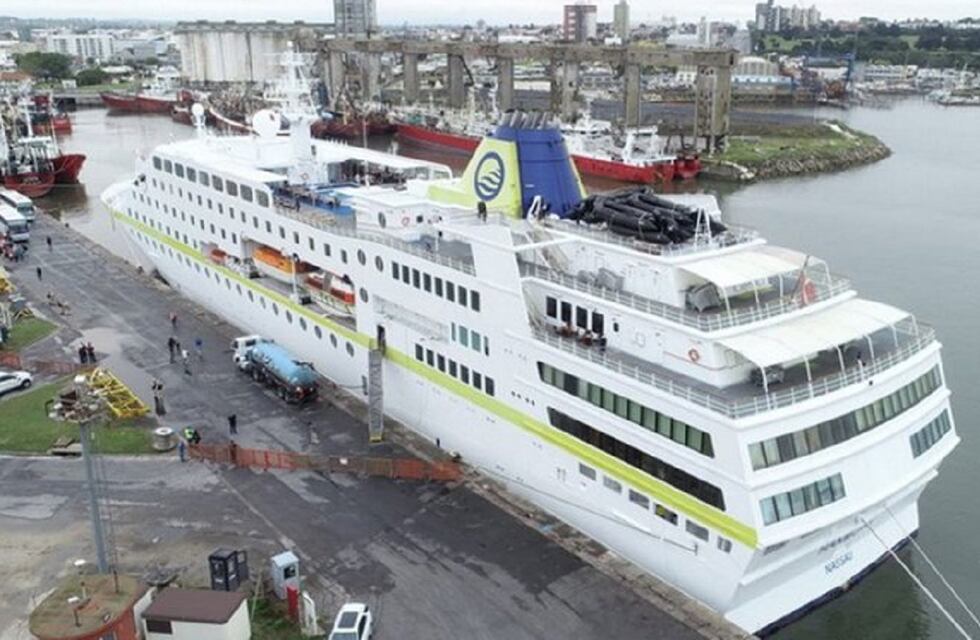 Qué dijeron desde el Gobierno sobre el crucero que llegó desde Cabo Verde