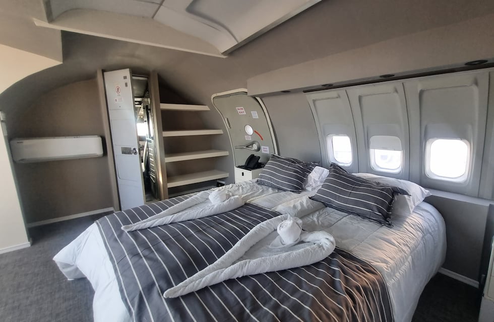 Córdoba tiene el primer hotel hecho con aviones: cuánto sale la estadía