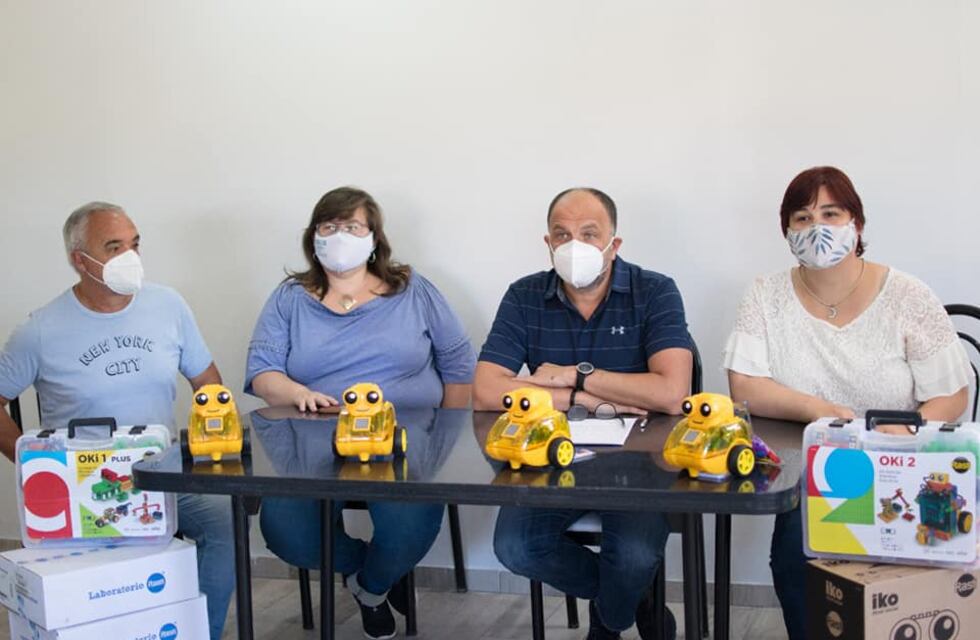 Se presentó en Tres Arroyos el el Programa Local de Robótica y Educación