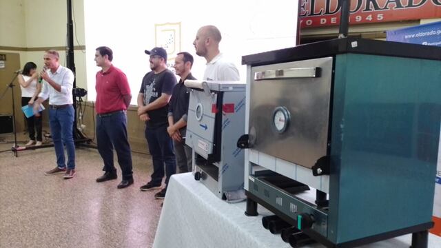 Eldorado: capacitan a los emprendedores y les otorgan microcréditos.