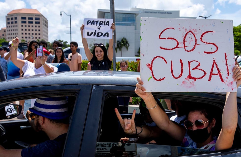 La angustia de un médico cubano en Argentina: “Tengo amigos desaparecidos en La Habana”