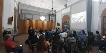 Reunión de seguridad con presidentes vecinales en la Unidad Regional V