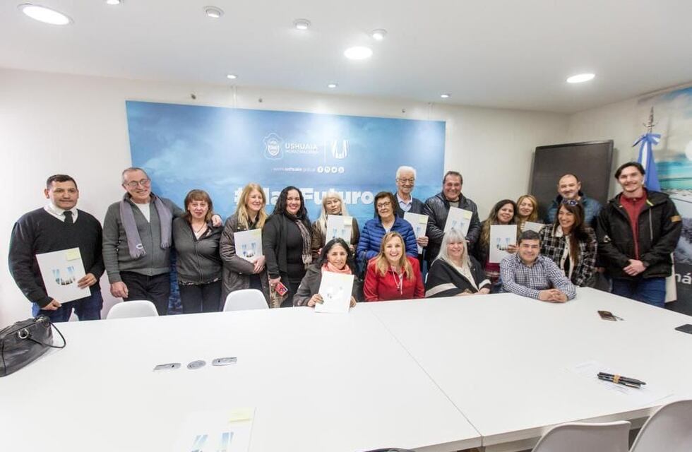 Entregaron Títulos de Propiedad de la Tierra a diez familias de Ushuaia