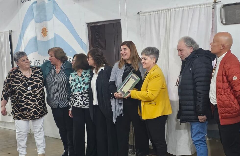 Emotivo acto por los 50 años de la Escuela de Educación Secundaria Nº1