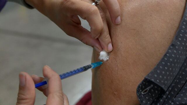 La nueva vacuna está en un ensayo clínico.