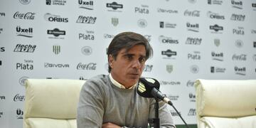 El director técnico de 50 años dejó su cargo en Banfield en octubre.