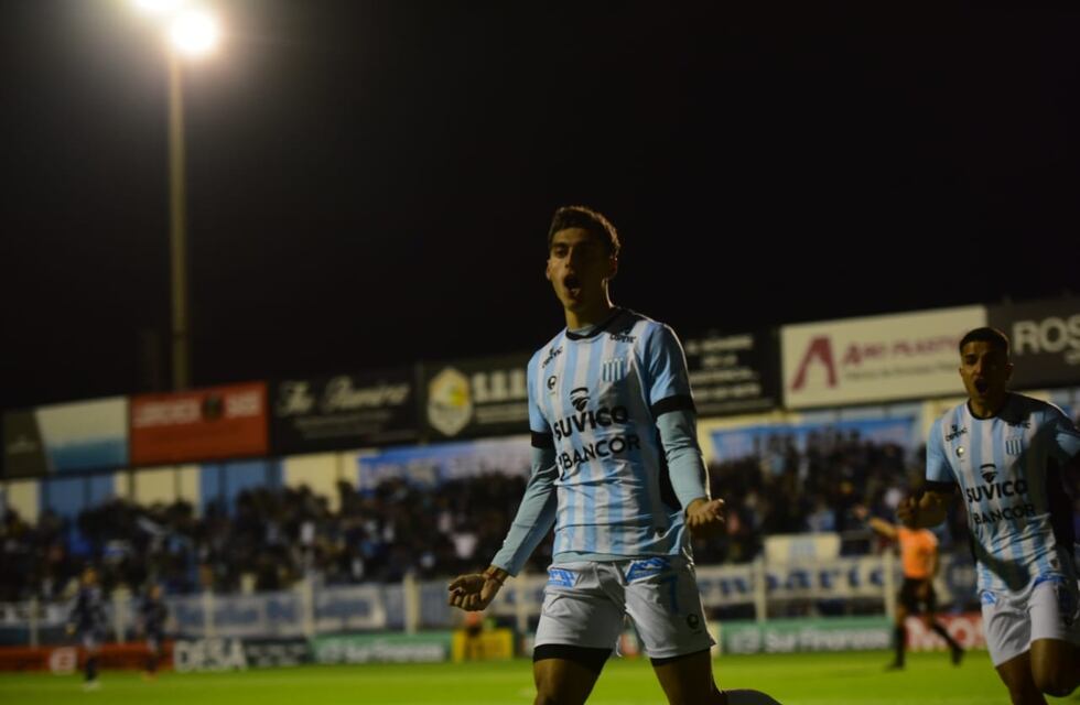 La dupla ofensiva de Racing y a festejar: los goles de Vignolo y Chavarría