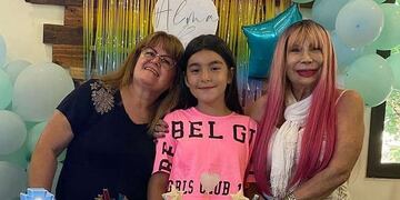 Beatriz Olave reapareció con nuevo look.