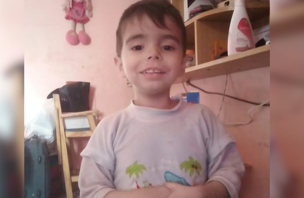 Su hijo se sentía mal, lo llevaron al médico y le dijeron que era un golpe de calor: el sanjuanino murió y los padres denuncian al médico