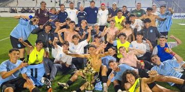 Con el puntaltense Federico Nieto como DT, el Sub 15 de la Liga del Sur se consagró campeón.