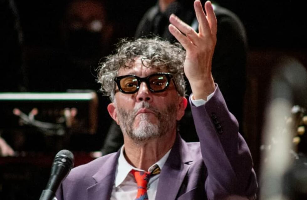Fito Páez conmovió al Teatro Colón y más allá para cumpleaños de Charly García