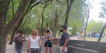 Concejal Natalia Lenci en el balneario Playas de Oro.