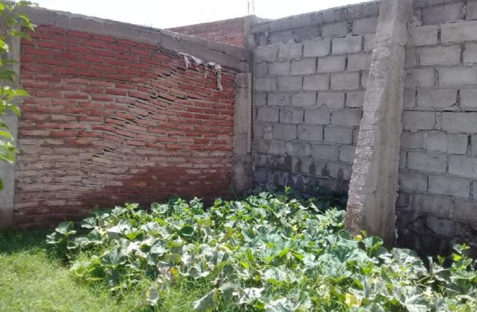 Vecinos de La Punta denuncian que sus casas se hunden