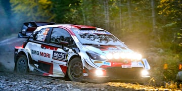 Evans y el Toyota Yaris WRC, vencedores en Finlandia.
