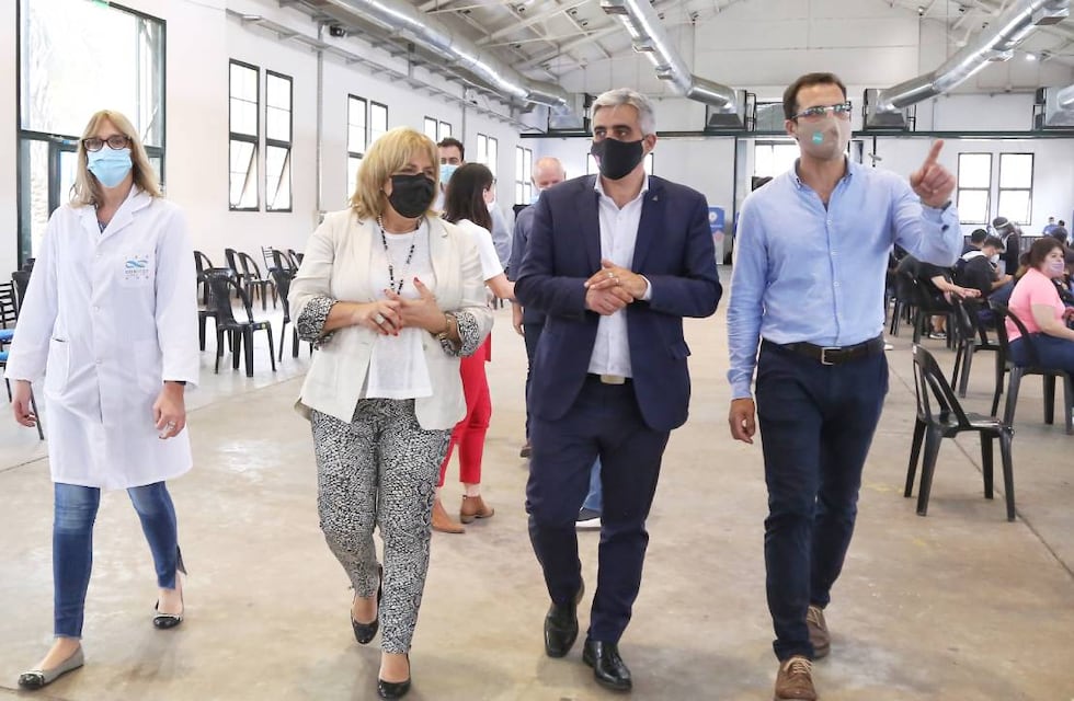 La UNR y la Provincia evalúan anticuerpos de quienes combinaron vacunas COVID-19