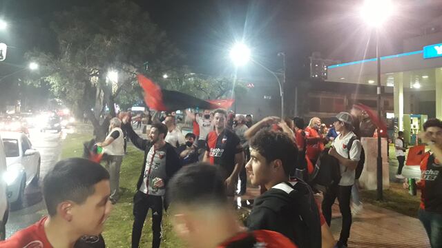 Festejo de los hinchas de Colón en Santa Fe