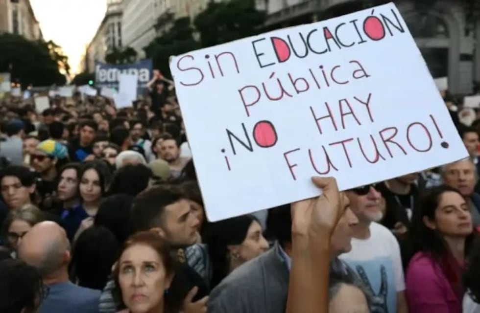Marcha Universitaria: pese al clima, la convocatoria en Misiones sigue en pie