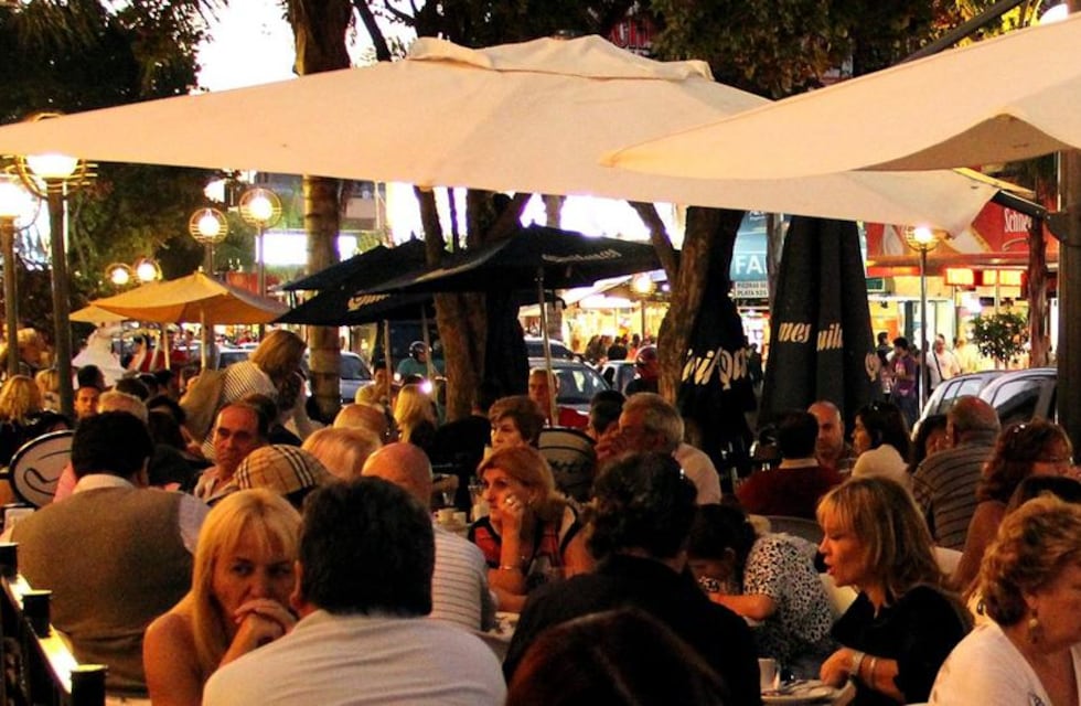 Un clásico de temporada: detenidos por irse sin pagar en un restaurante de Villa Carlos Paz
