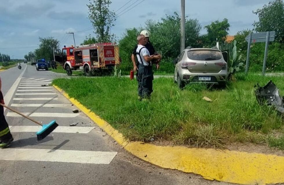 Arroyito: accidente entre un camión y un automóvil en el cruce de ruta E52 con circunvalación