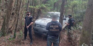 El rodado estaba oculto en una zona de extensa vegetación.
