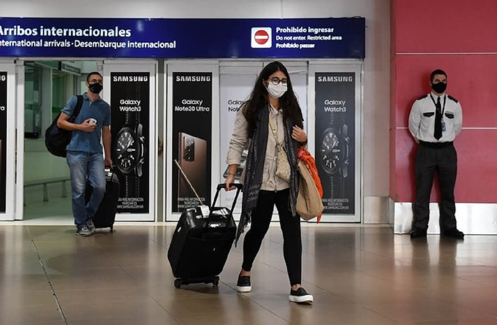 Argentina prorroga el cierre de fronteras para extranjeros no residentes