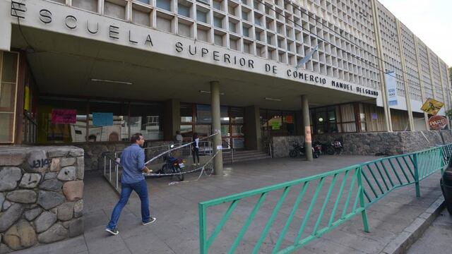 Barrio Alberdi. En el colegio preuniversitario se realizarán testeos de Covid-19 (La Voz/Archivo).