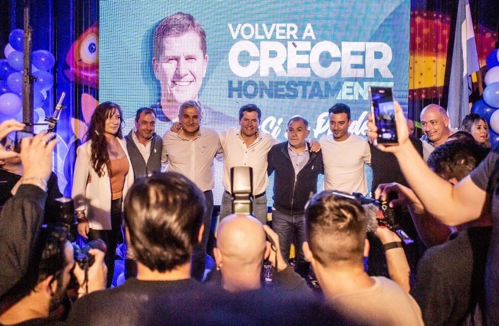 Con Gerardo Morales, el presidente nacional de la UCR, Juez y De Loredo, Mauricio Cravero lanzó su campaña en Arroyito