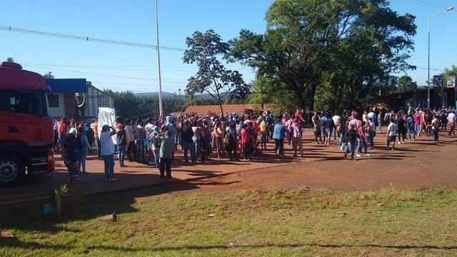 Corte de ruta en Montecarlo: nuevamente manifestantes interrumpen el transito en la Ruta 12.
