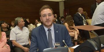 El diputado Emanuel Martín Palmieri, del espacio Juntos Por Jujuy, asegura que la reforma constitucional "no tiene otro objetivo más que la reelección del gobernador”.