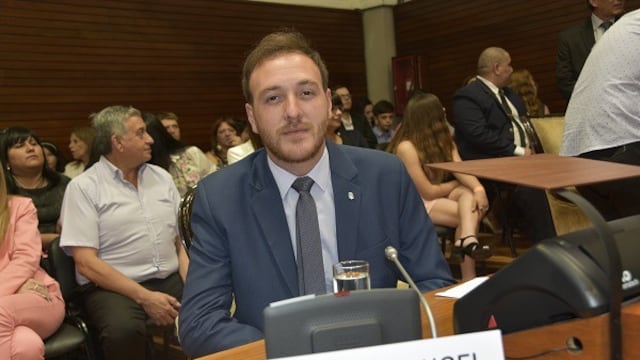 El diputado Emanuel Martín Palmieri, del espacio Juntos Por Jujuy, asegura que la reforma constitucional "no tiene otro objetivo más que la reelección del gobernador”.