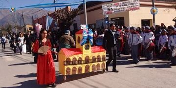 El desfile en Campo Quijano del 2019.