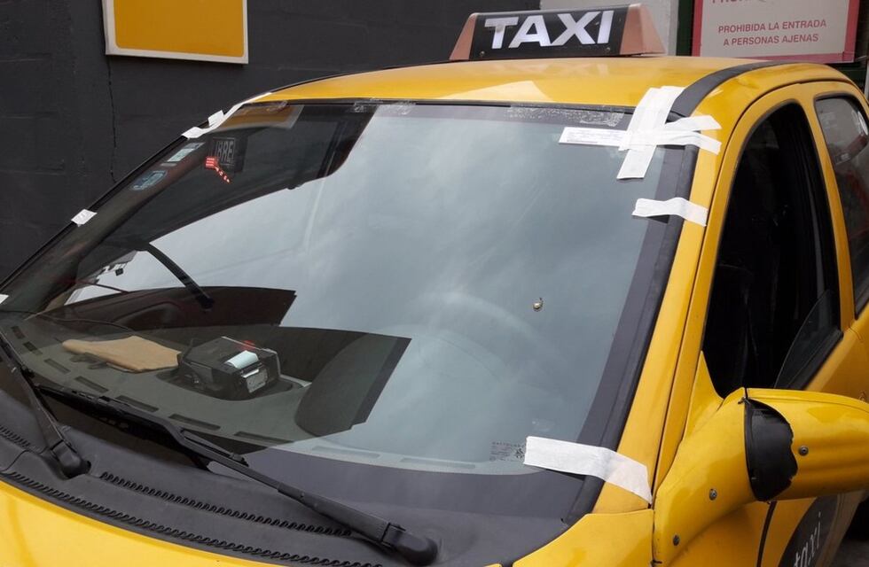 El video del ataque salvaje contra un taxi de Córdoba