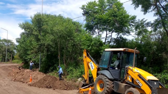 "Una de las políticas de estado del gobernador Sadir es el agua potable. Por eso estamos haciendo trabajos e intervenciones en distintos puntos de la provincia con ese propósito", aseguró García al hablar sobre las obras en El Ceibal.